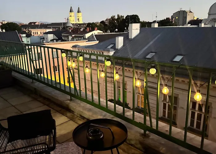 Utulny V Centru S Velkou Terasou Ostrava